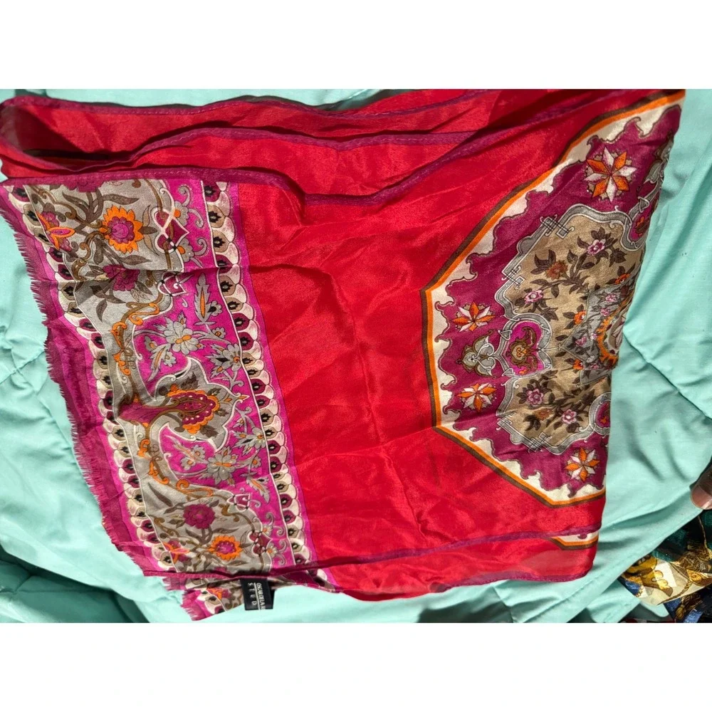 Oscar de la Renta Studio Red Pink Floral Paisley Silk Scarf Eyelash Fringe Trim